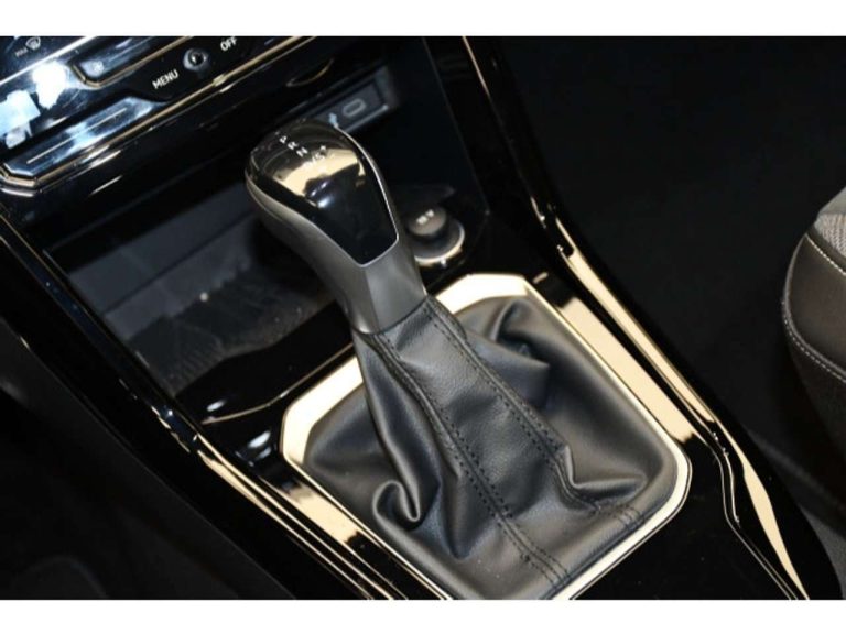 Volkswagen T-Roc 1.5 TSI DSG R-Line - photo 11