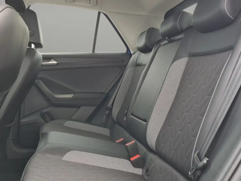Volkswagen T-Roc 1.5 TSI Goal DSG - photo 12