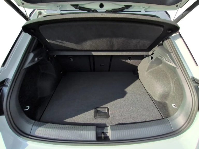 Volkswagen T-Roc R-Line 1.5 TSI DSG - photo 16