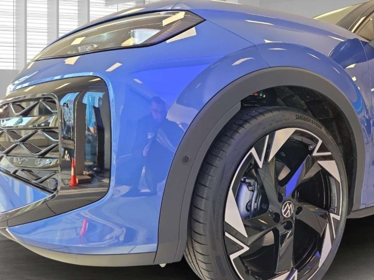 Volkswagen T-Roc R-Line 1.5 eTSI DSG - photo 4