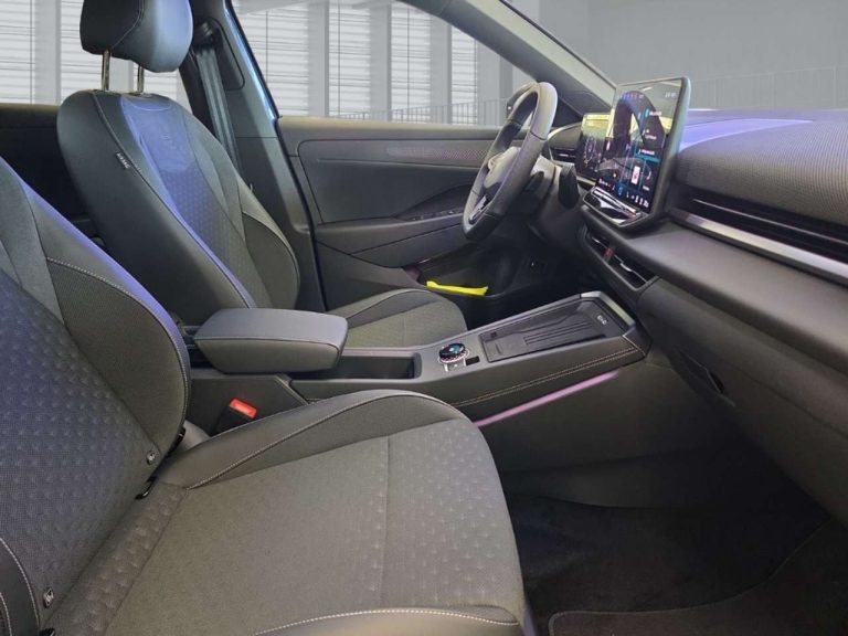 Volkswagen T-Roc R-Line 1.5 eTSI DSG - photo 5