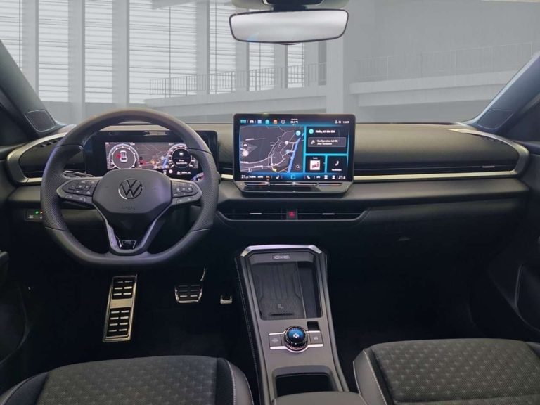 Volkswagen T-Roc R-Line 1.5 eTSI DSG - photo 7