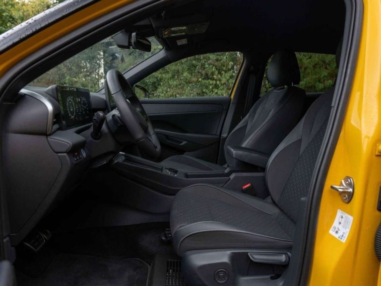 Volkswagen T-Roc 1.5 eTSI DSG R-Line - photo 10