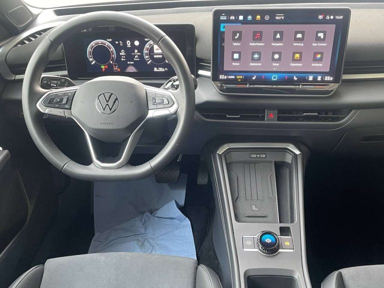 Volkswagen T-Roc 1.5 eTSI DSG Style - photo 8