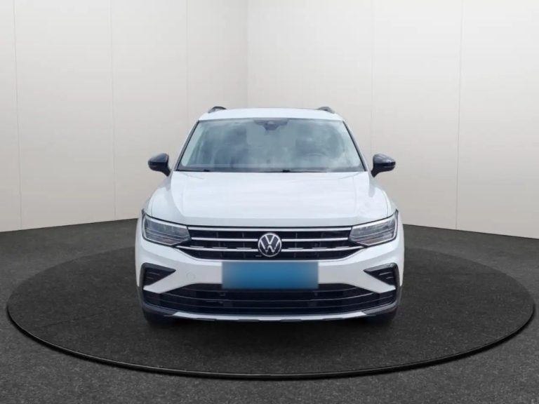 Volkswagen Tiguan 2.0 TDI Urban Sport - photo 2