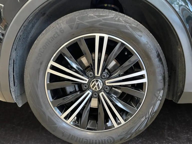 Volkswagen Tiguan 2.0 TDI Elegance DSG - photo 14