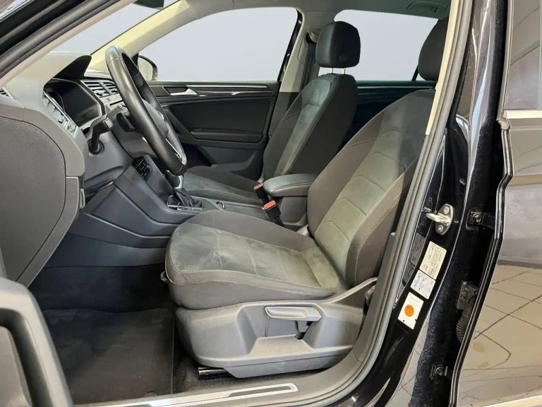 Volkswagen Tiguan 2.0 TDI Elegance DSG - photo 6