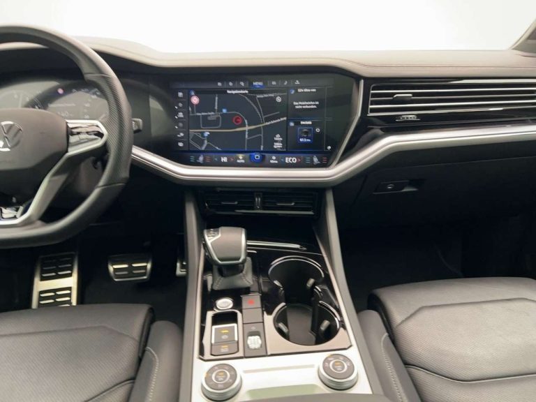 Volkswagen Touareg 3.0 V6 TSI eHybrid R 4MOTION - photo 8