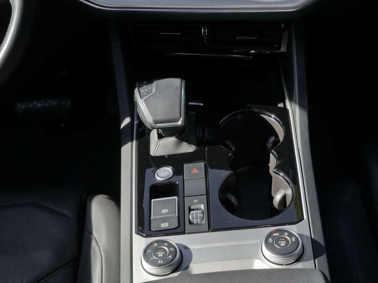 Volkswagen Touareg 3.0 V6 eHybrid 4MOTION Elegance - photo 10