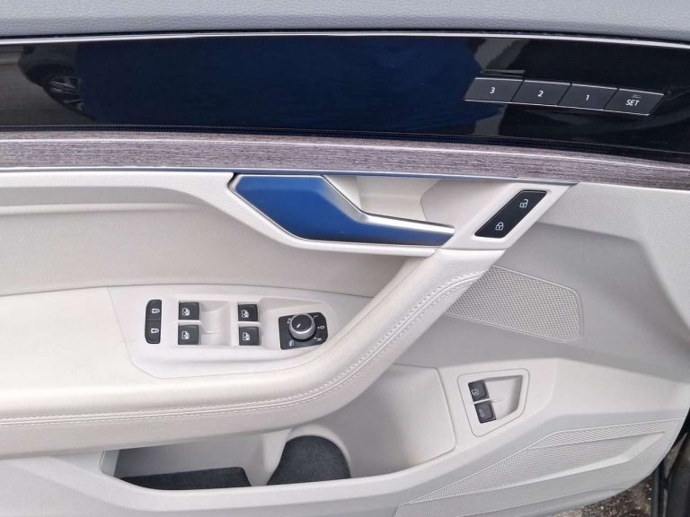 Volkswagen Touareg 3.0 V6 eHybrid 4MOTION Elegance - photo 12