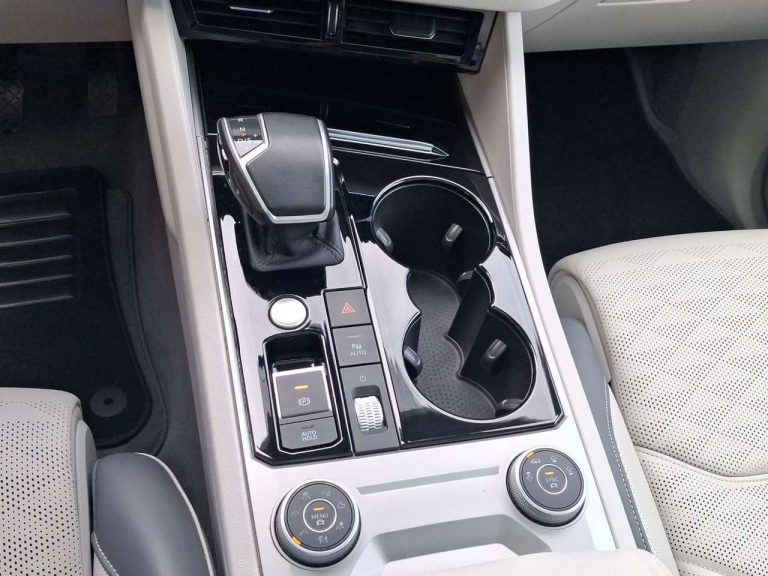 Volkswagen Touareg 3.0 V6 eHybrid 4MOTION Elegance - photo 7