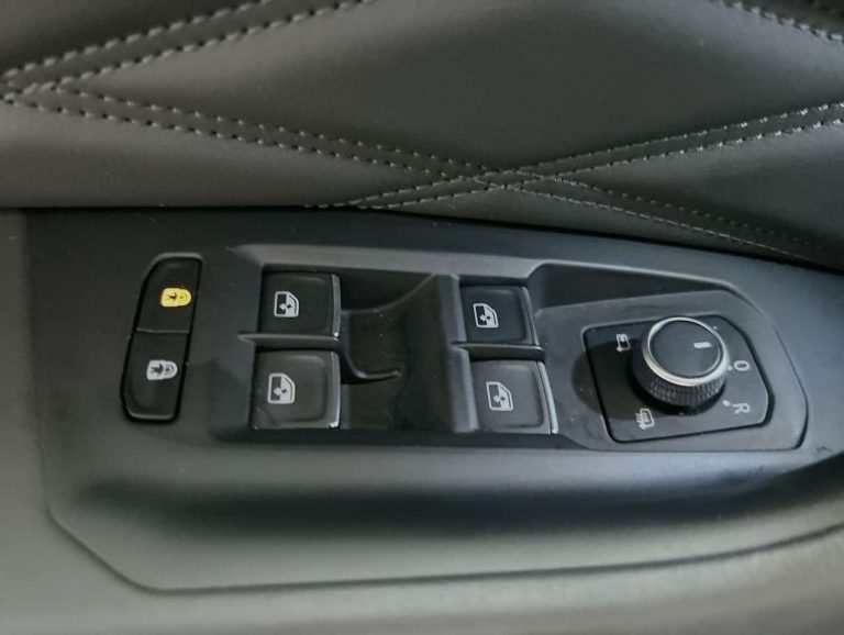 Volkswagen Touareg R 3.0 V6 TSI eHybrid 4MOTION - photo 9