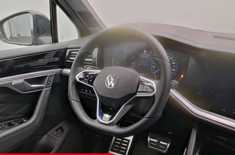 Volkswagen Touareg R 3.0 V6 TSI eHybrid 4MOTION - photo 7