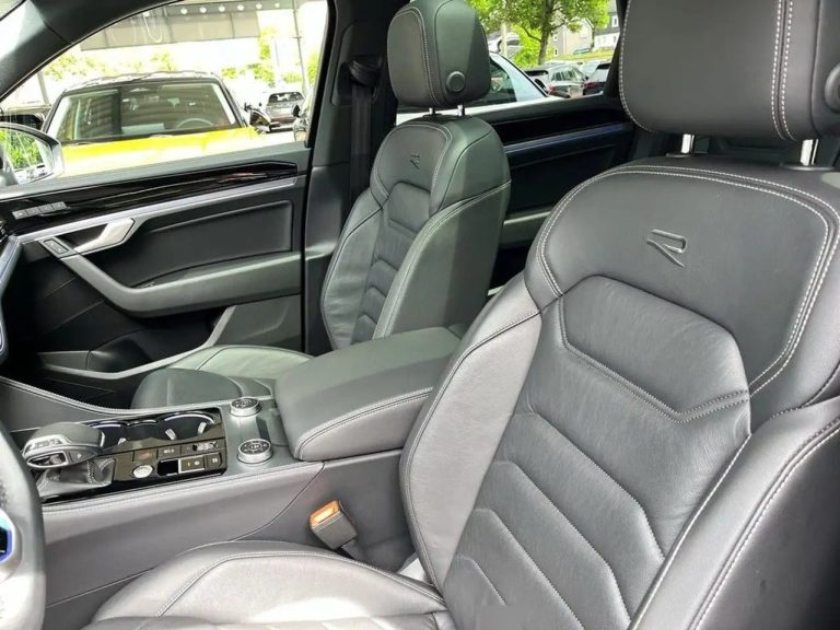 Volkswagen Touareg 3.0 TSI eHybrid 4Motion R - photo 17