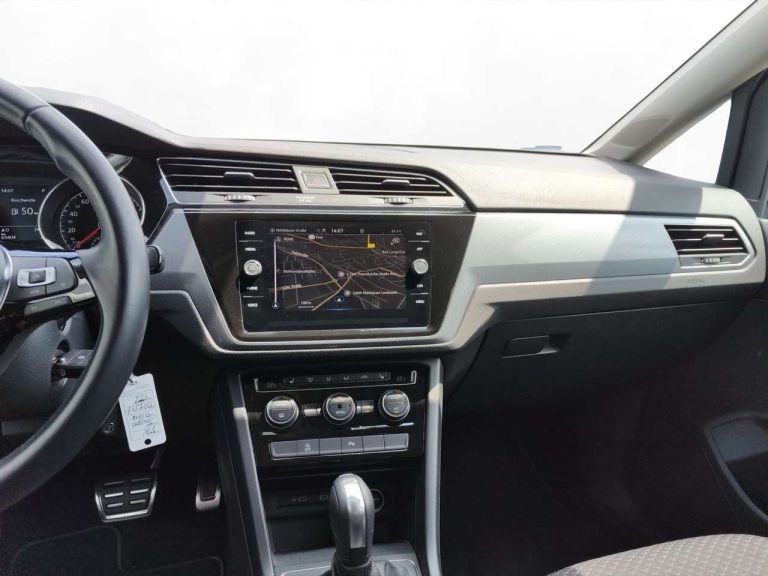 Volkswagen Touran 2.0 TDI DSG Active - photo 7