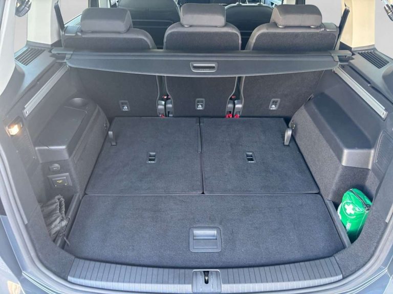 Volkswagen Touran 2.0 TDI DSG - photo 11