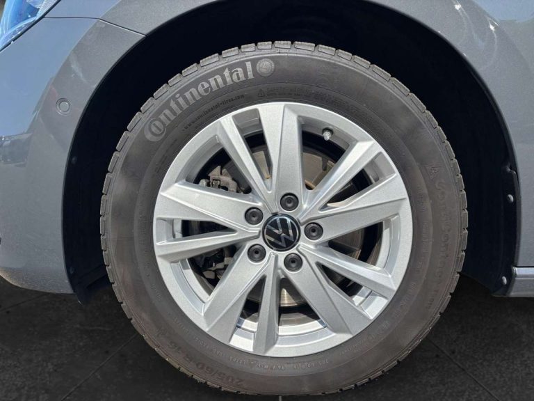 Volkswagen Touran 2.0 TDI DSG - photo 12