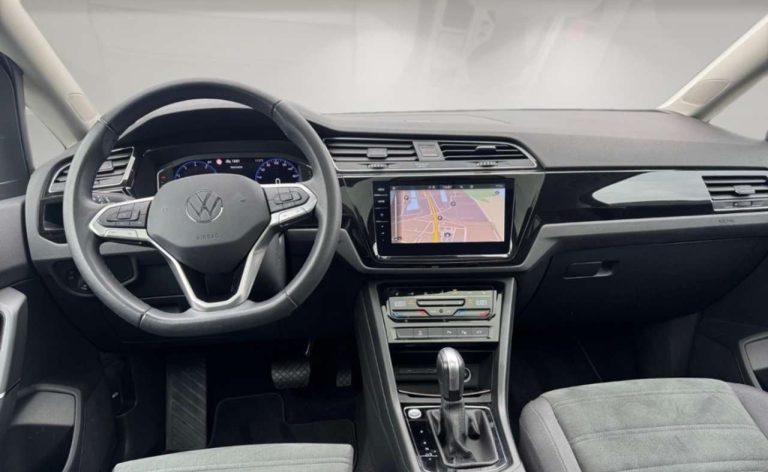Volkswagen Touran Highline 1.5 TSI DSG - photo 4