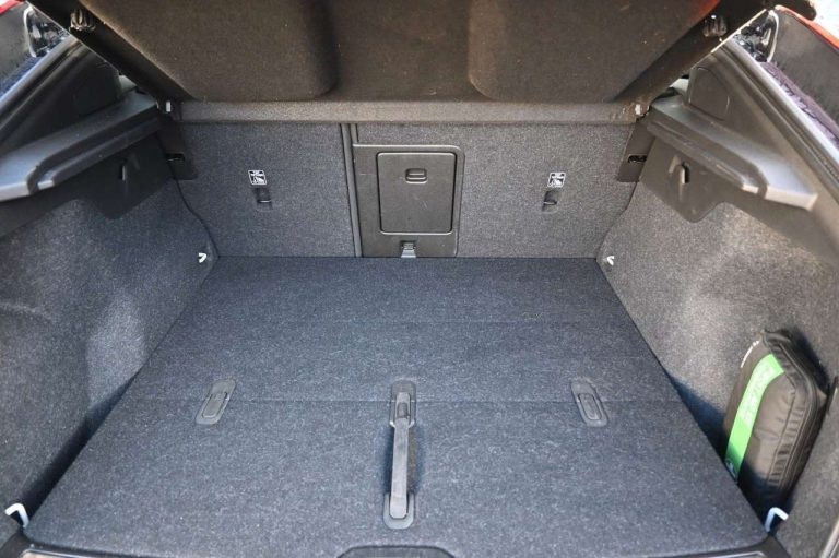 Volvo C40 Recharge Pure Electric Plus - photo 11