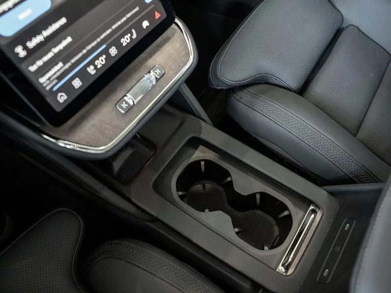 Volvo ES90 Extended Range Ultra - photo 17