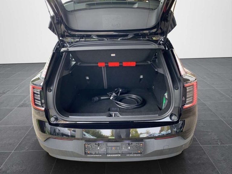 Volvo EX30 Extended Range Core - photo 14