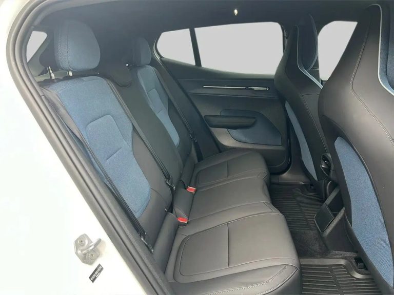 Volvo EX30 Plus - photo 8