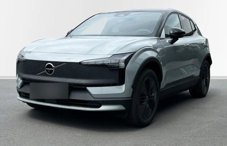 Volvo EX30 Cross Country Twin Motor Performance Ultra