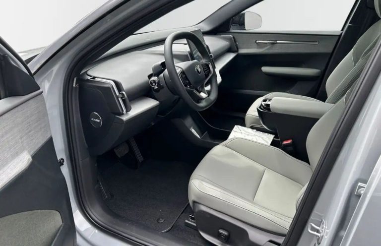 Volvo EX30 Cross Country Twin Motor Performance Ultra - photo 9
