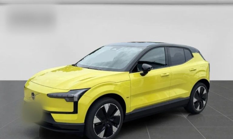 Volvo EX30 Extended Range Plus