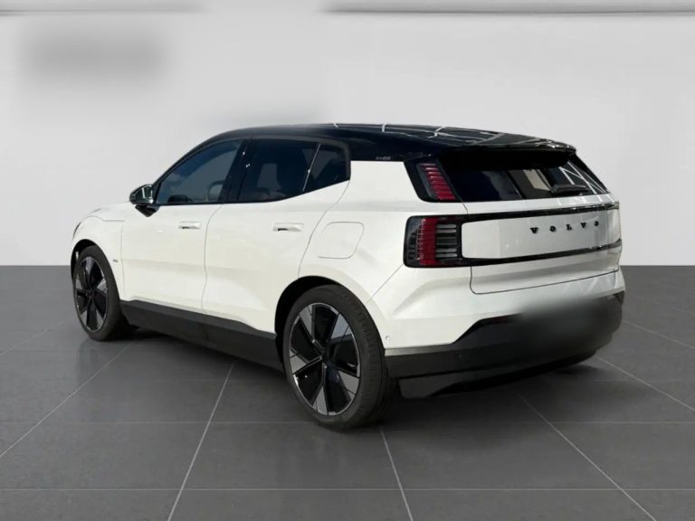 Volvo EX30 Twin Motor Performance AWD Ultra - photo 3