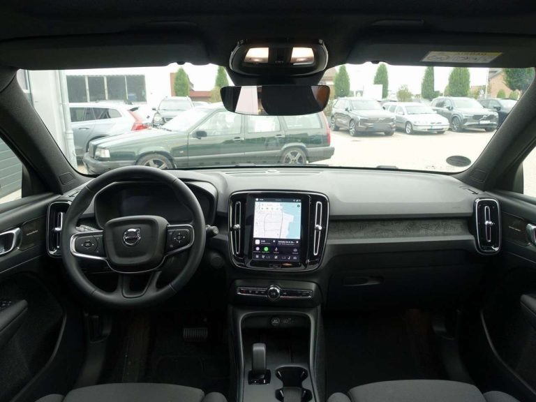 Volvo EX40 Single Motor Extended Range Plus Black Edition - photo 10