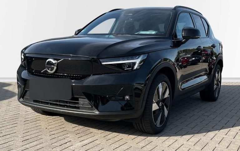 Volvo EX40 Single Motor Extended Range Plus Dark