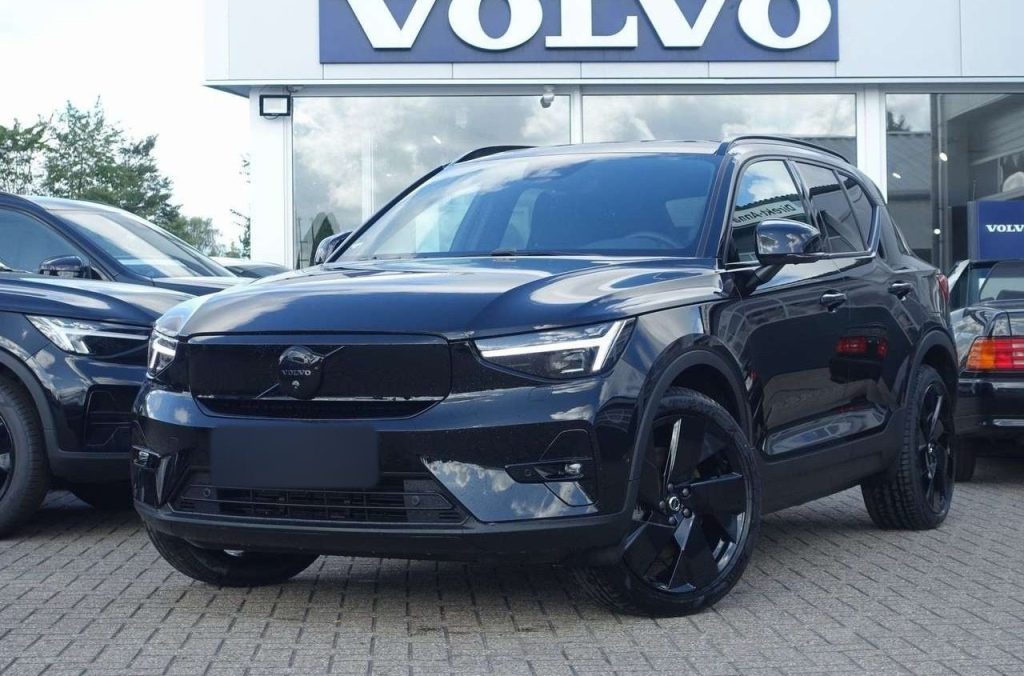 Volvo EX40 Black Edition Extended Range Plus