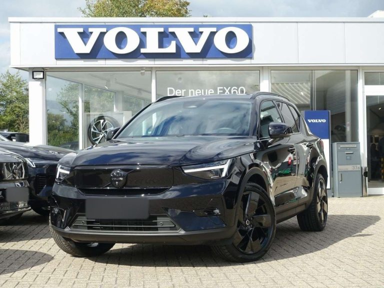Volvo EX40 Single Motor Extended Range Black Edition Plus