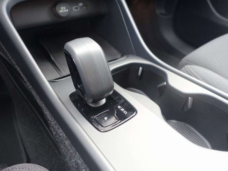 Volvo EX40 Single Motor Extended Range Black Edition Plus - photo 11