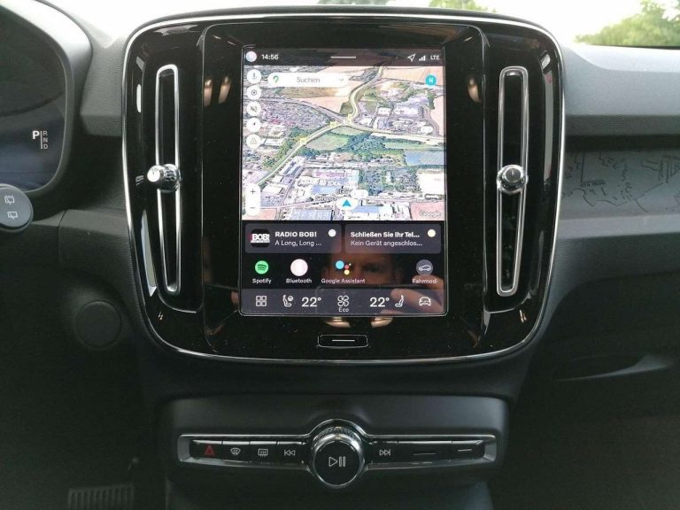 Volvo EX40 Extended Range Black Edition - photo 12
