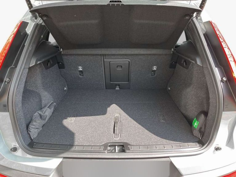 Volvo EX40 Single Motor Extended Range Plus - photo 8