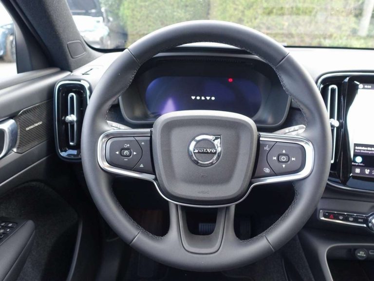 Volvo EX40 Black Edition Extended Range Plus - photo 9