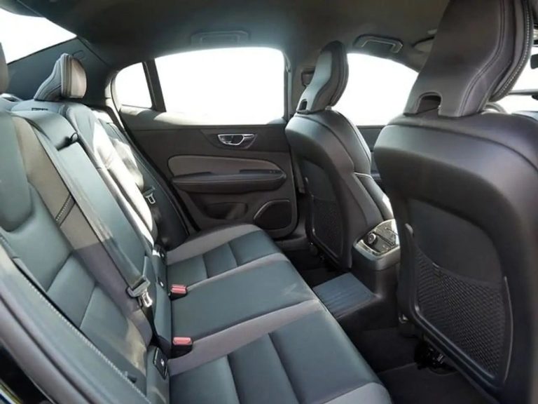 Volvo S60 T8 Recharge Plus Dark AWD - photo 5