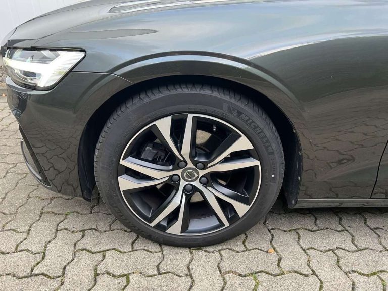 Volvo S60 B4 R-Design - photo 8