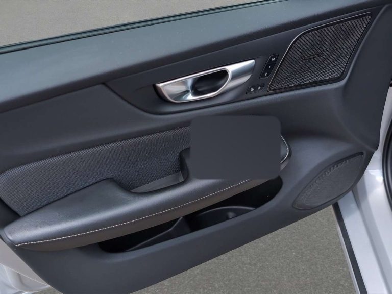 Volvo S60 B4 Plus Dark - photo 10