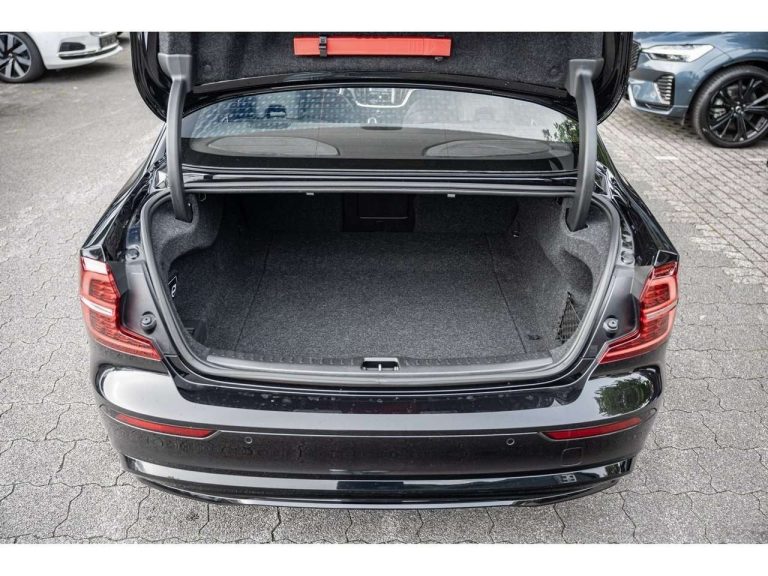 Volvo S60 B5 AWD Ultimate Dark - photo 12