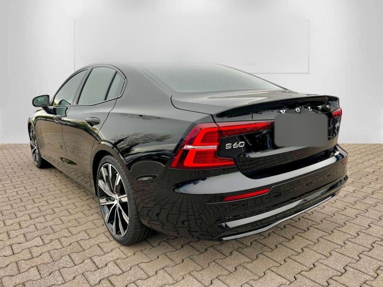 Volvo S60 B5 AWD Ultimate Dark - photo 2