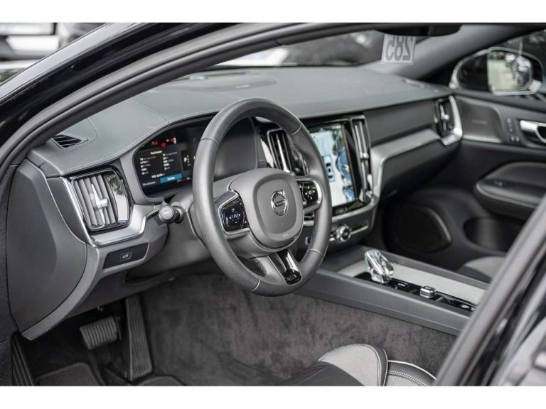 Volvo S60 B5 AWD Ultimate Dark - photo 7