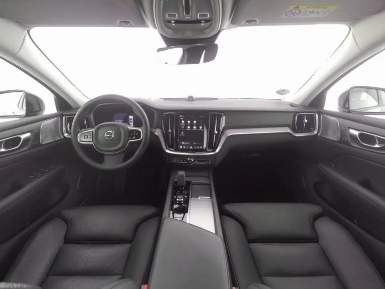 Volvo S60 B5 AWD Ultimate Dark - photo 3
