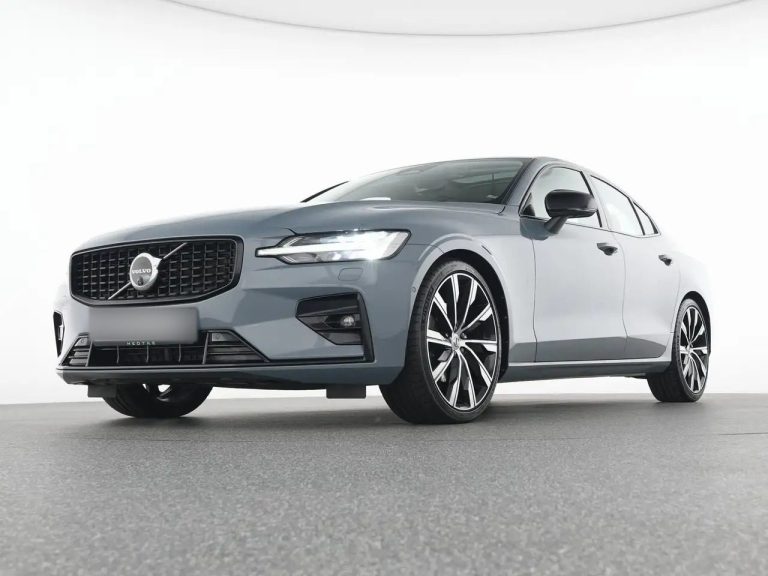 Volvo S60 B4 Plus Dark