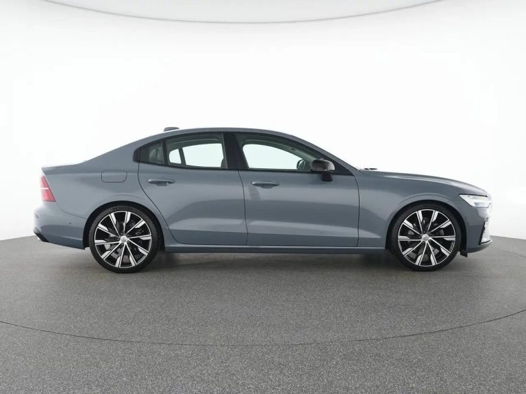 Volvo S60 B4 Plus Dark - photo 10