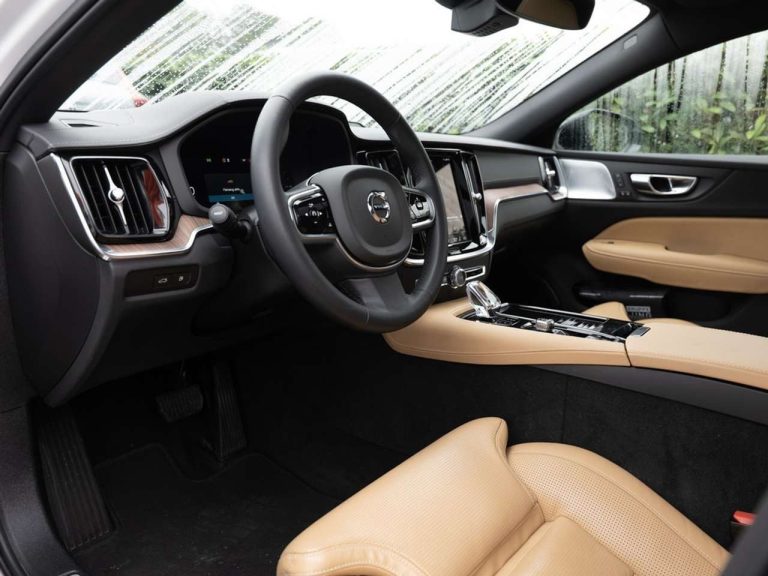 Volvo S60 T8 Recharge AWD Ultimate Dark - photo 14