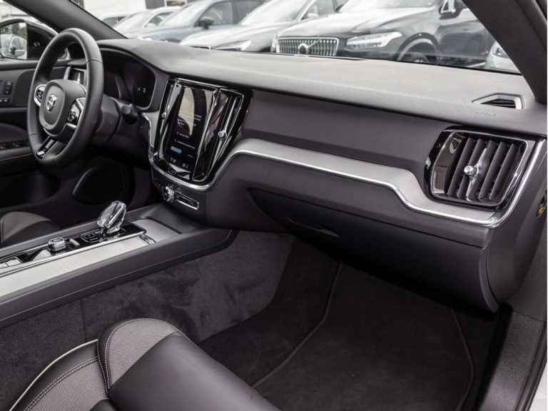 Volvo S60 B4 R-Design - photo 15