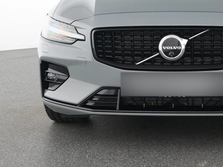 Volvo S60 B5 AWD Ultimate Dark - photo 16